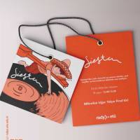 Latin ritimleri kulaklarda. SIESTA her hafta Radyo ET&Uuml;&rsquo;de. İspanya&rsquo;dan Latin Amerika&rsquo;ya uzanan ritimler, yeni keşifler ve bol m&uuml;zikle 2. b&ouml;l&uuml;mle yayındayız.